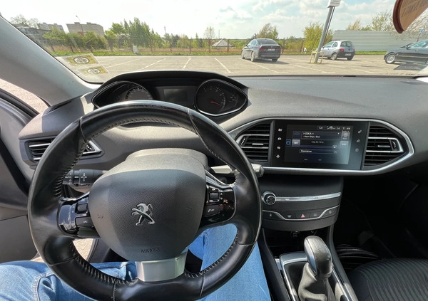 Peugeot 308 cena 42500 przebieg: 115000, rok produkcji 2017 z Radom małe 407